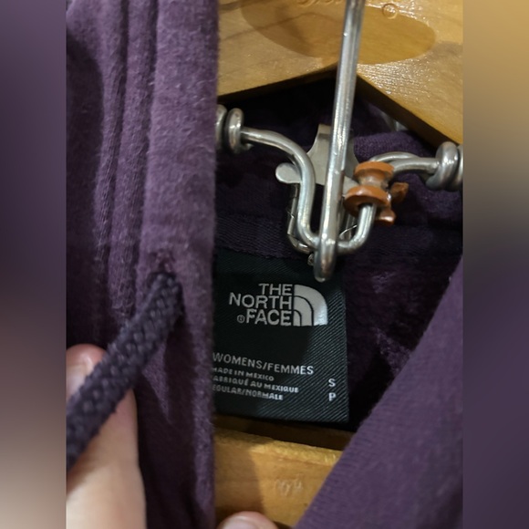 The North Face large logo deep purple spellout pullover hoodie women’s small - Picture 4 of 5